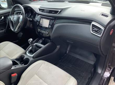 Nissan - Qashqai