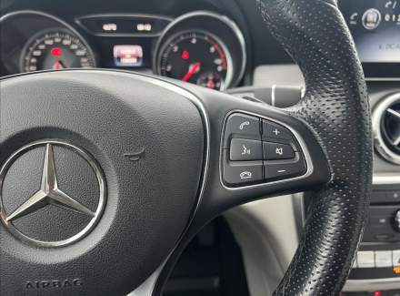 Mercedes-Benz - CLA