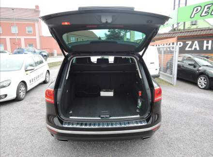 Volkswagen - Touareg