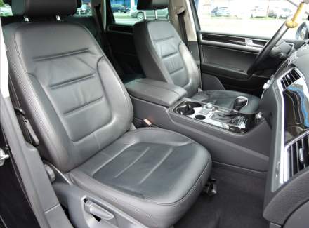 Volkswagen - Touareg