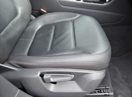 Volkswagen - Touareg