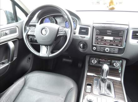 Volkswagen - Touareg