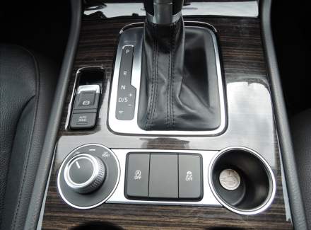 Volkswagen - Touareg