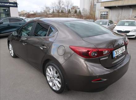 Mazda - 3