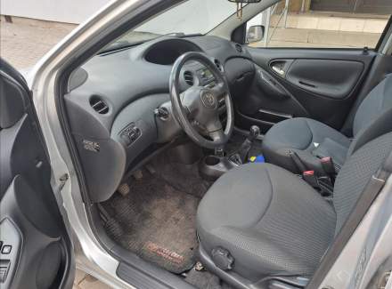 Toyota - Yaris