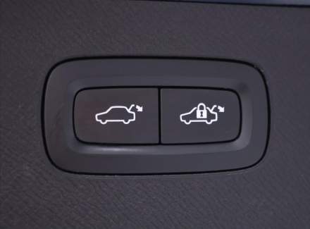 Volvo - XC90