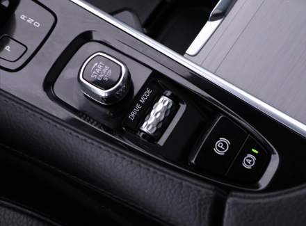 Volvo - XC90