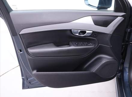 Volvo - XC90