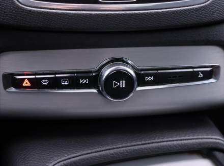 Volvo - XC90