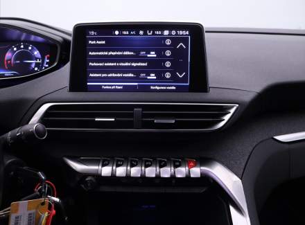 Peugeot - 3008