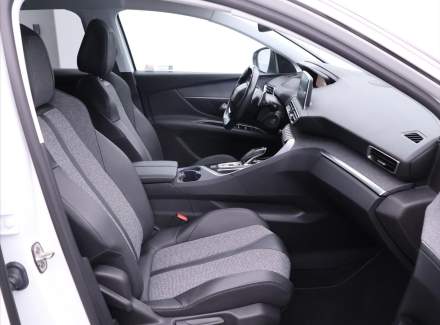 Peugeot - 3008