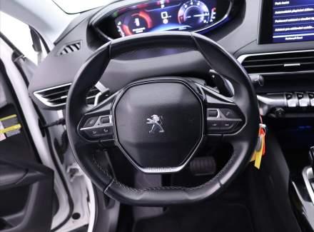 Peugeot - 3008