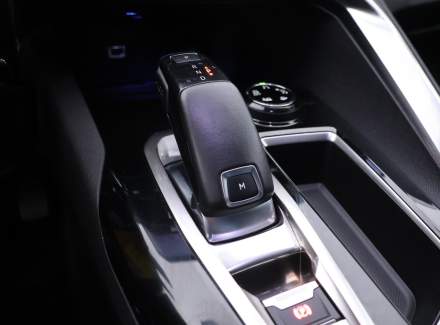 Peugeot - 3008