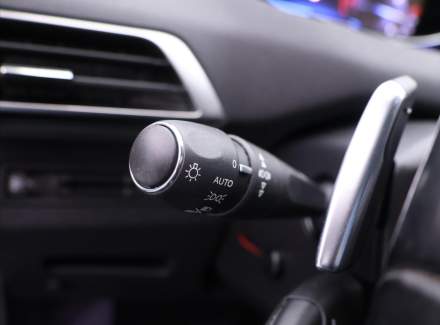 Peugeot - 3008