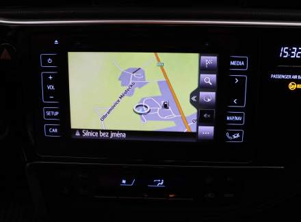 Toyota - Auris