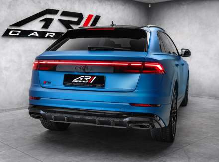 Audi - Q8