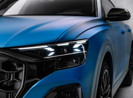 Audi - Q8