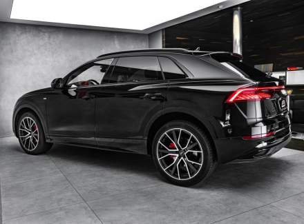Audi - Q8