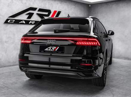 Audi - Q8