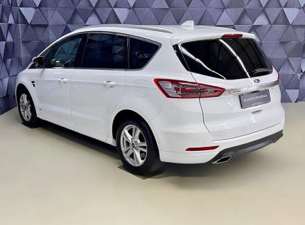 Ford - S-MAX