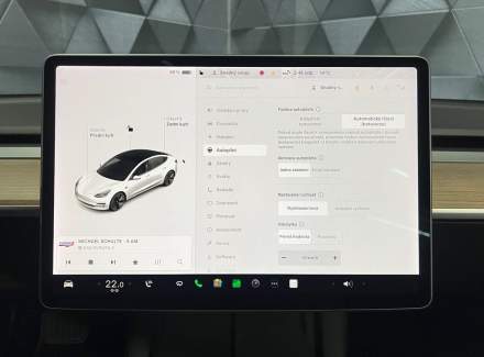 Tesla - Model 3