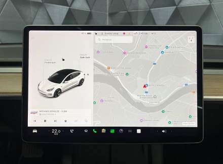 Tesla - Model 3