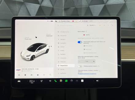 Tesla - Model 3