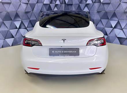 Tesla - Model 3