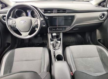 Toyota - Auris