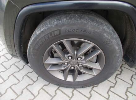 Jeep - Grand Cherokee