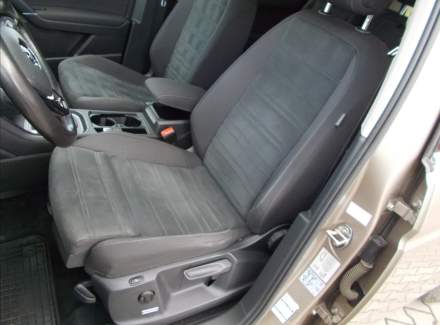 Volkswagen - Touran