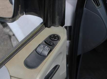 Mercedes-Benz - Vito