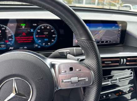 Mercedes-Benz - EQC
