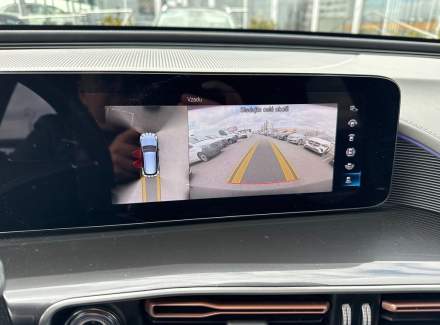 Mercedes-Benz - EQC