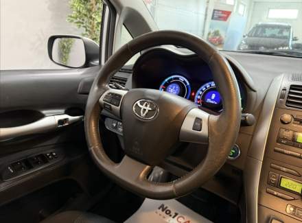 Toyota - Auris