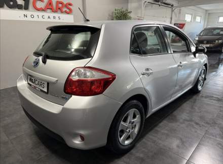 Toyota - Auris