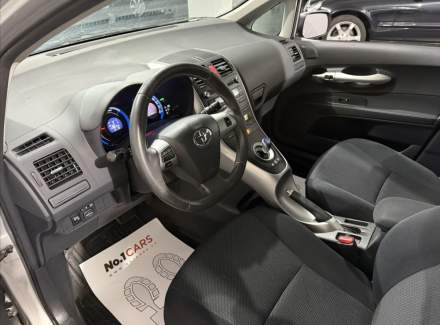 Toyota - Auris