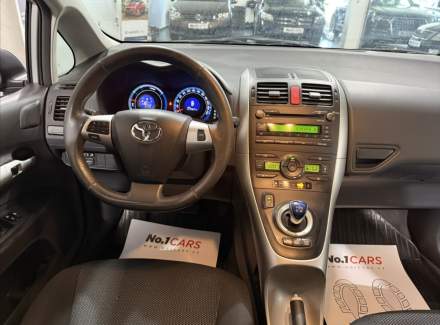 Toyota - Auris
