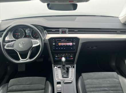 Volkswagen - Passat
