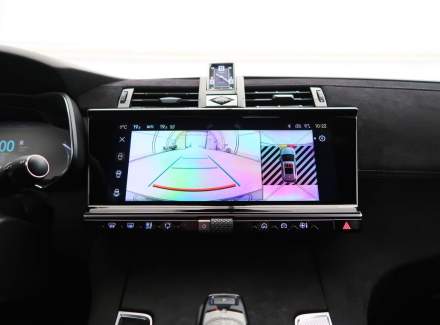 DS Automobiles - DS7 Crossback