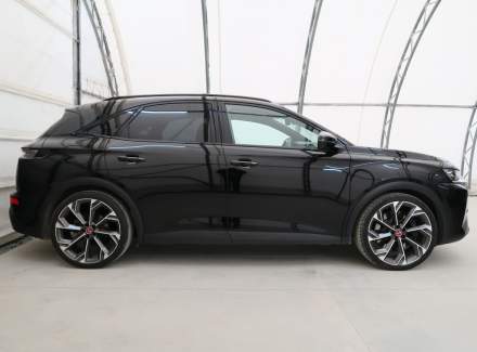 DS Automobiles - DS7 Crossback