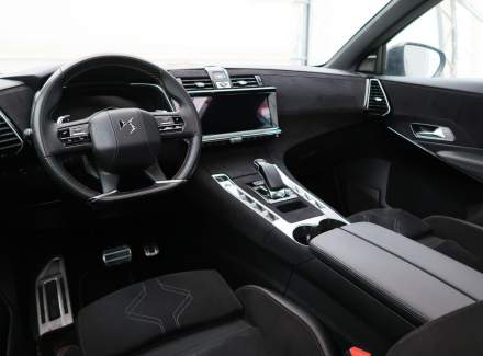 DS Automobiles - DS7 Crossback