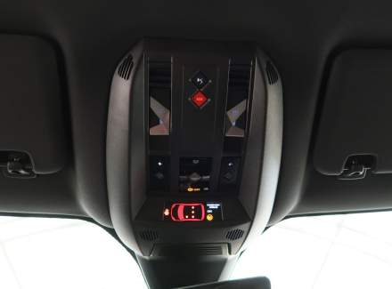 DS Automobiles - DS7 Crossback