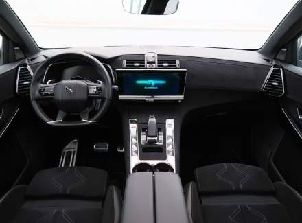 DS Automobiles - DS7 Crossback