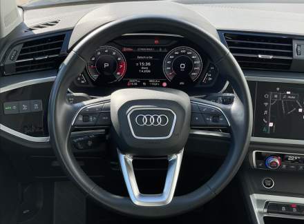 Audi - Q3