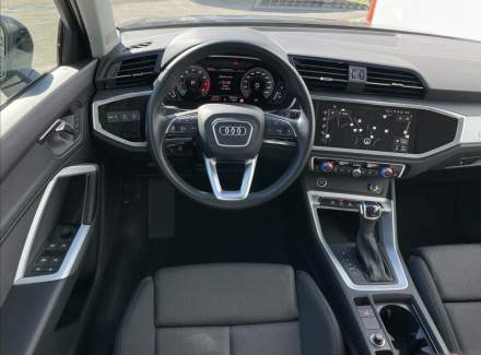 Audi - Q3