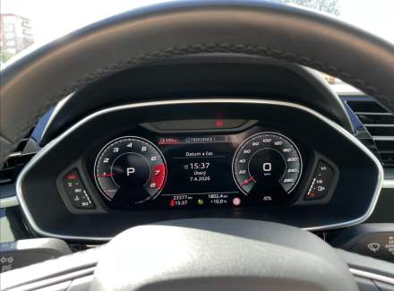 Audi - Q3