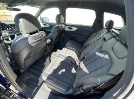 Audi - Q7