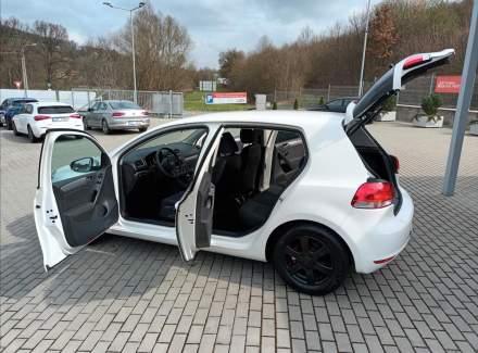 Volkswagen - Golf