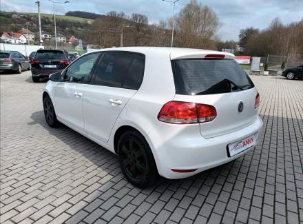 Volkswagen - Golf
